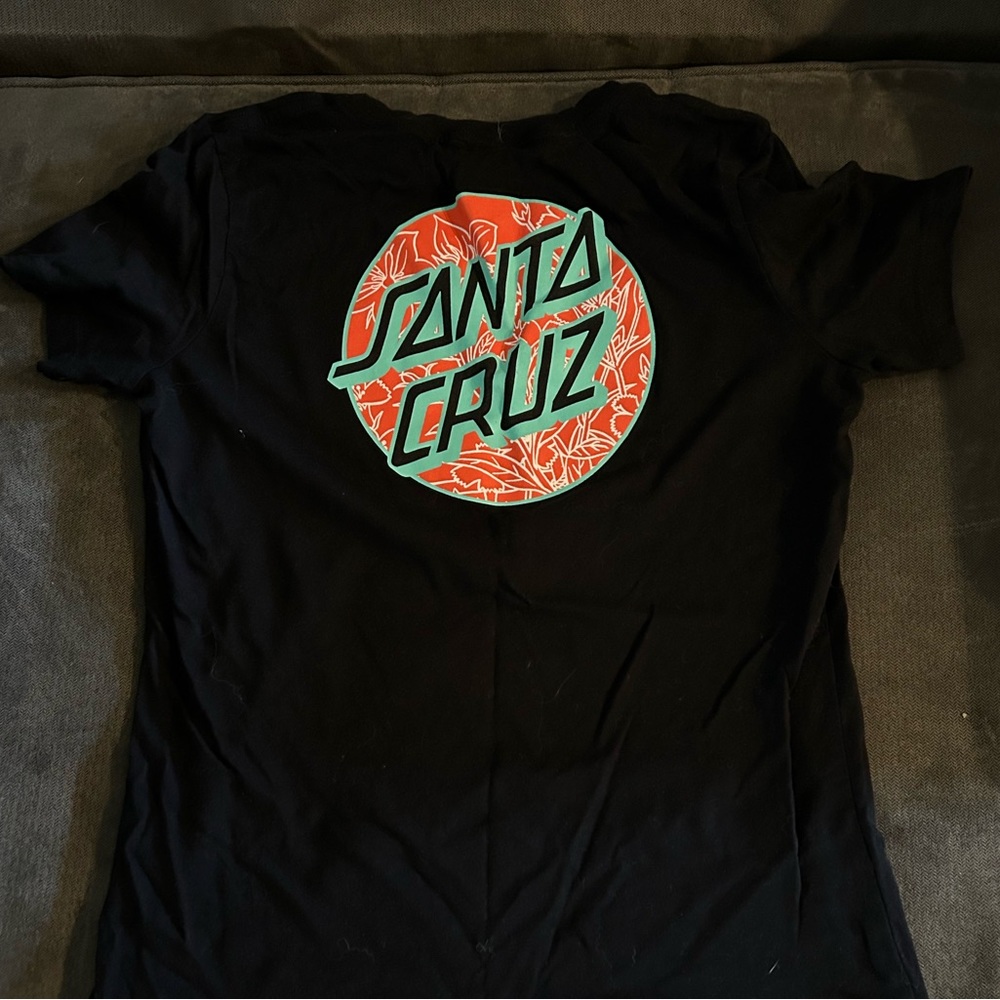 Santa Cruz women’s tee
